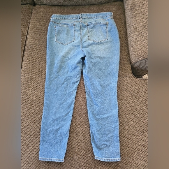 Old Navy Jeans Womens Sz 18 Blue Straight Leg High Rise Light Wash 36x25 - Picture 9 of 12